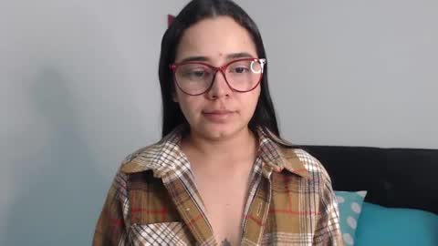 Snapshot of isemma chatting on February 20, 3:45 am Emma online show from February 20, 3:45 am