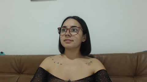 Snapshot of isemma chatting on October 6, 12:49 am Emma online show from October 6, 12:49 am