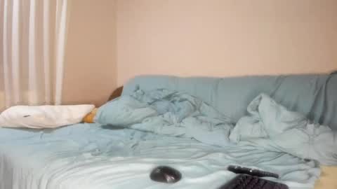 Issabelle online show from October 2, 7:13 am