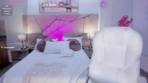 issi_loren online show from November 16, 8:20 pm