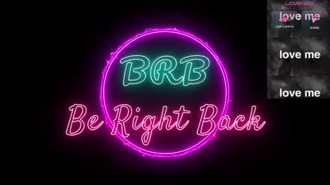 Issie online show from February 15, 7:06 pm