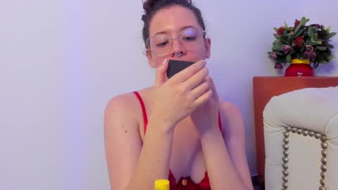 Snapshot of its_marie chatting on February 2, 2:02 pm Maria online show from February 2, 2:02 pm