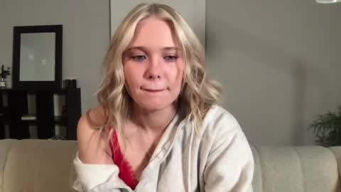 OF  madisynmaee online show from February 28, 2:09 am