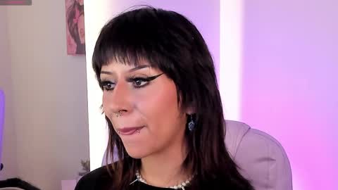 itsmroom online show from April 12, 7:55 am