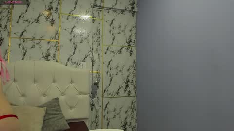 Itsuki N online show from September 18, 12:04 pm