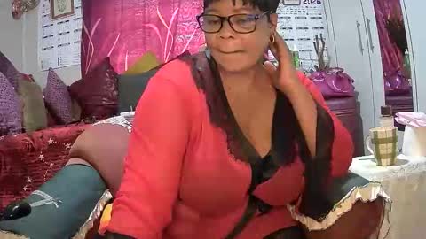 itumeleng74 online show from February 14, 5:20 am