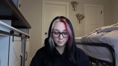 ivey jade online show from October 20, 4:04 am