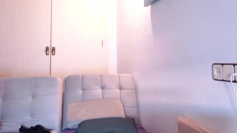 Ivonne online show from February 14, 8:52 am