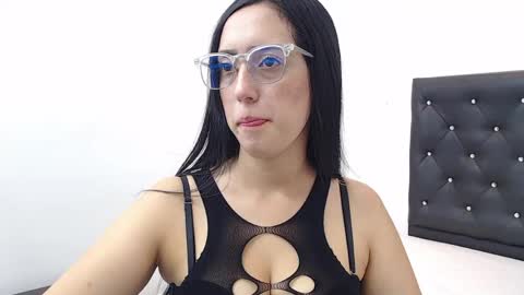 ivorynoir online show from June 1, 12:51 pm