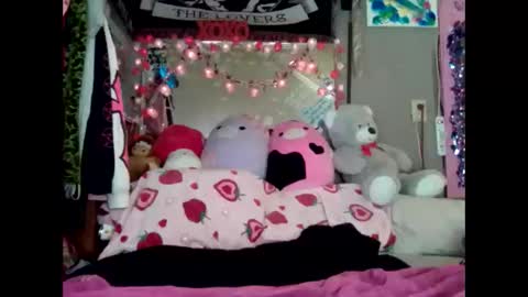 ivorytrixx online show from March 15, 9:39 pm