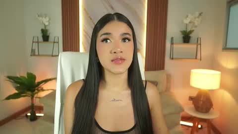 Ivy Grabes online show from February 3, 7:18 pm