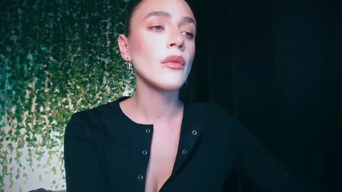 Miss Ivy online show from February 27, 6:53 pm