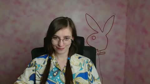 Ivy online show from May 5, 11:46 am