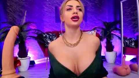 izabelatessa online show from February 6, 8:23 pm