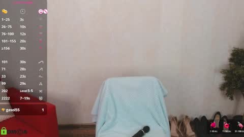 Queen of nylon  Victoria online show from October 29, 5:45 am