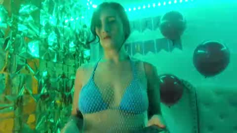 Snapshot of izzy_cum chatting on January 27, 12:26 pm Izzy online show from January 27, 12:26 pm