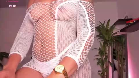 Snapshot of izzy_vega chatting on October 10, 11:53 pm Izzy vega online show from October 10, 11:53 pm