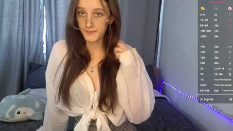 Lisa online show from March 21, 8:19 am