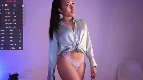 Jade Paris online show from October 2, 1:16 pm