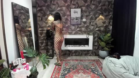 Snapshot of jade_porn chatting on February 1, 11:32 am Jade independent model online show from February 1, 11:32 am