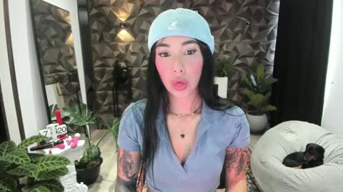 Snapshot of jade_porn chatting on February 5, 12:17 pm Jade independent model online show from February 5, 12:17 pm