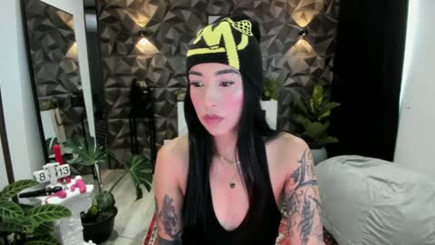 Snapshot of jade_porn chatting on February 6, 1:10 pm Jade independent model online show from February 6, 1:10 pm