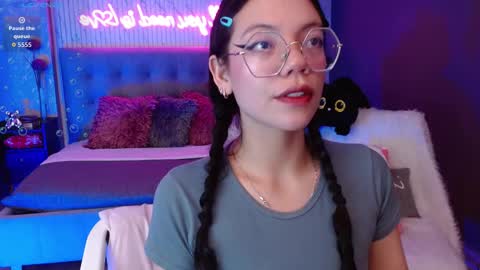 JADE online show from February 3, 9:18 pm