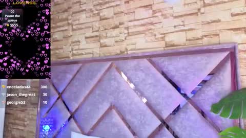 jade white  online show from January 9, 6:01 pm