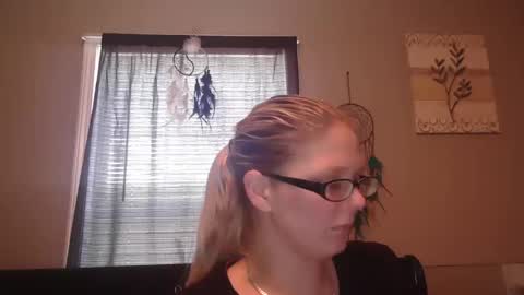Snapshot of jadeluv chatting on February 23, 5:12 pm JadeLuv online show from February 23, 5:12 pm