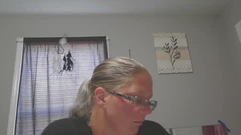 Snapshot of jadeluv chatting on September 28, 8:36 pm JadeLuv online show from September 28, 8:36 pm