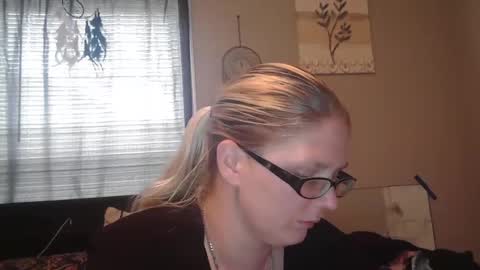 Snapshot of jadeluv chatting on February 8, 6:44 pm JadeLuv online show from February 8, 6:44 pm