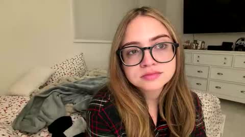 jademonroe0522 online show from December 22, 10:07 am