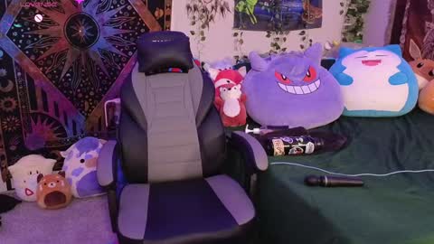 jadeplant online show from January 24, 12:10 am