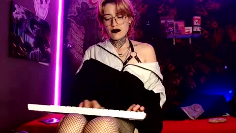 Alex and Venus online show from July 17, 1:54 am