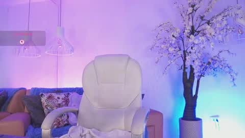 Jade Summer online show from January 16, 11:39 am