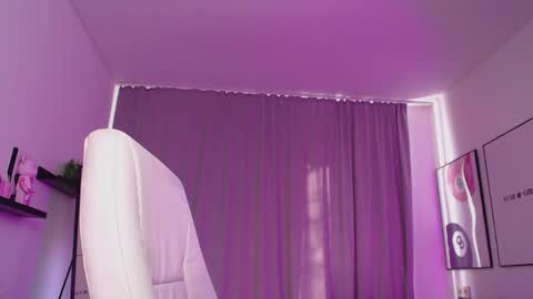 jamie_chung online show from April 1, 3:07 am