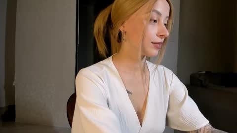 Jane online show from February 12, 9:01 pm