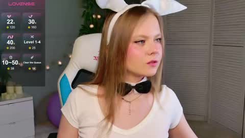 jane_westt online show from April 11, 2:10 pm