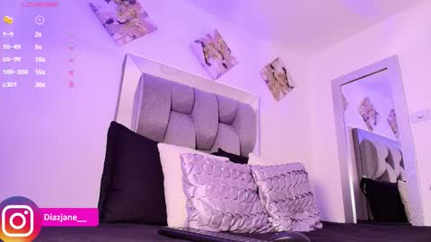 Jennifer online show from November 25, 10:43 pm