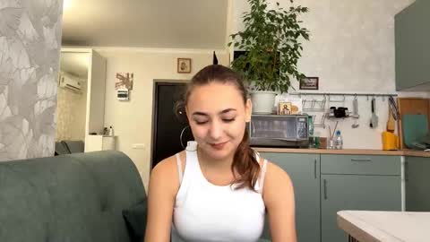 Lina online show from November 15, 9:54 am