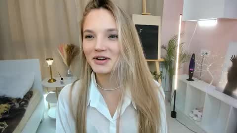 Snapshot of janewirtz chatting on October 7, 6:07 am Hi Im Alice and here youll find something online show from October 7, 6:07 am
