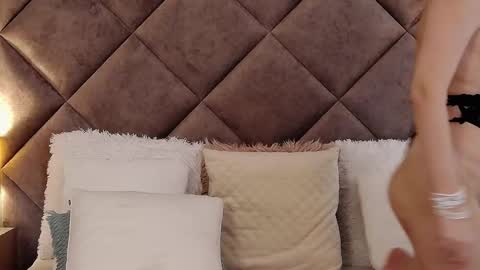 jaquelinemerlot online show from October 23, 7:36 am