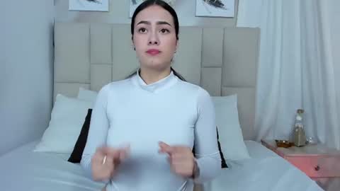 Snapshot of jaslyn__smith chatting on February 21, 2:27 pm Jaslyn online show from February 21, 2:27 pm