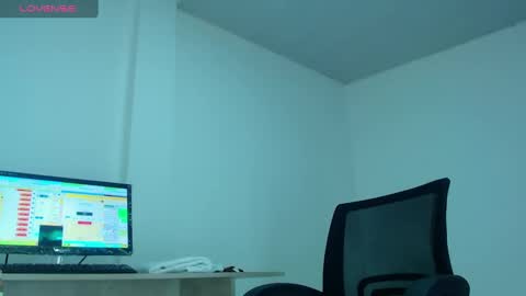 Snapshot of jazminbrouw chatting on January 6, 9:00 pm jazmin online show from January 6, 9:00 pm