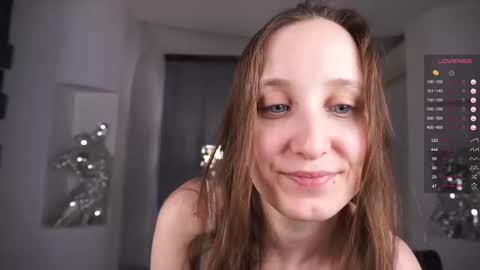 Snapshot of jeanfrancoa chatting on February 19, 3:17 am Haily online show from February 19, 3:17 am