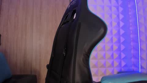 jendralevis online show from February 19, 9:57 pm