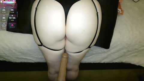 jenitaylia online show from April 1, 10:38 am