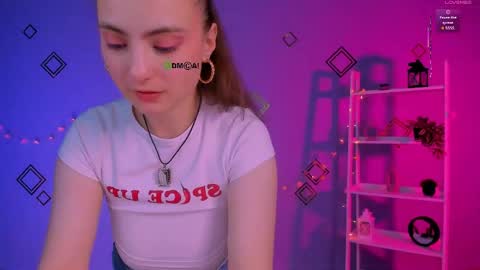 jenna_elayne online show from April 25, 4:37 pm