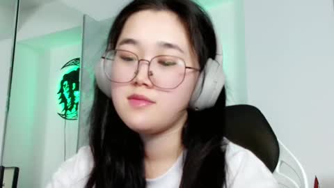 JENNA online show from December 3, 1:32 pm