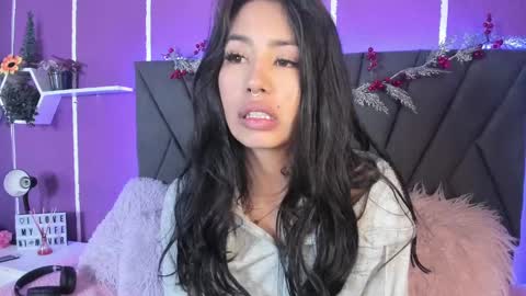 Jenner online show from December 22, 8:49 am